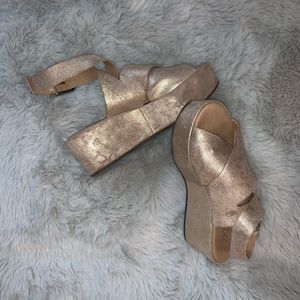 Matisse Gold Platform Sandal